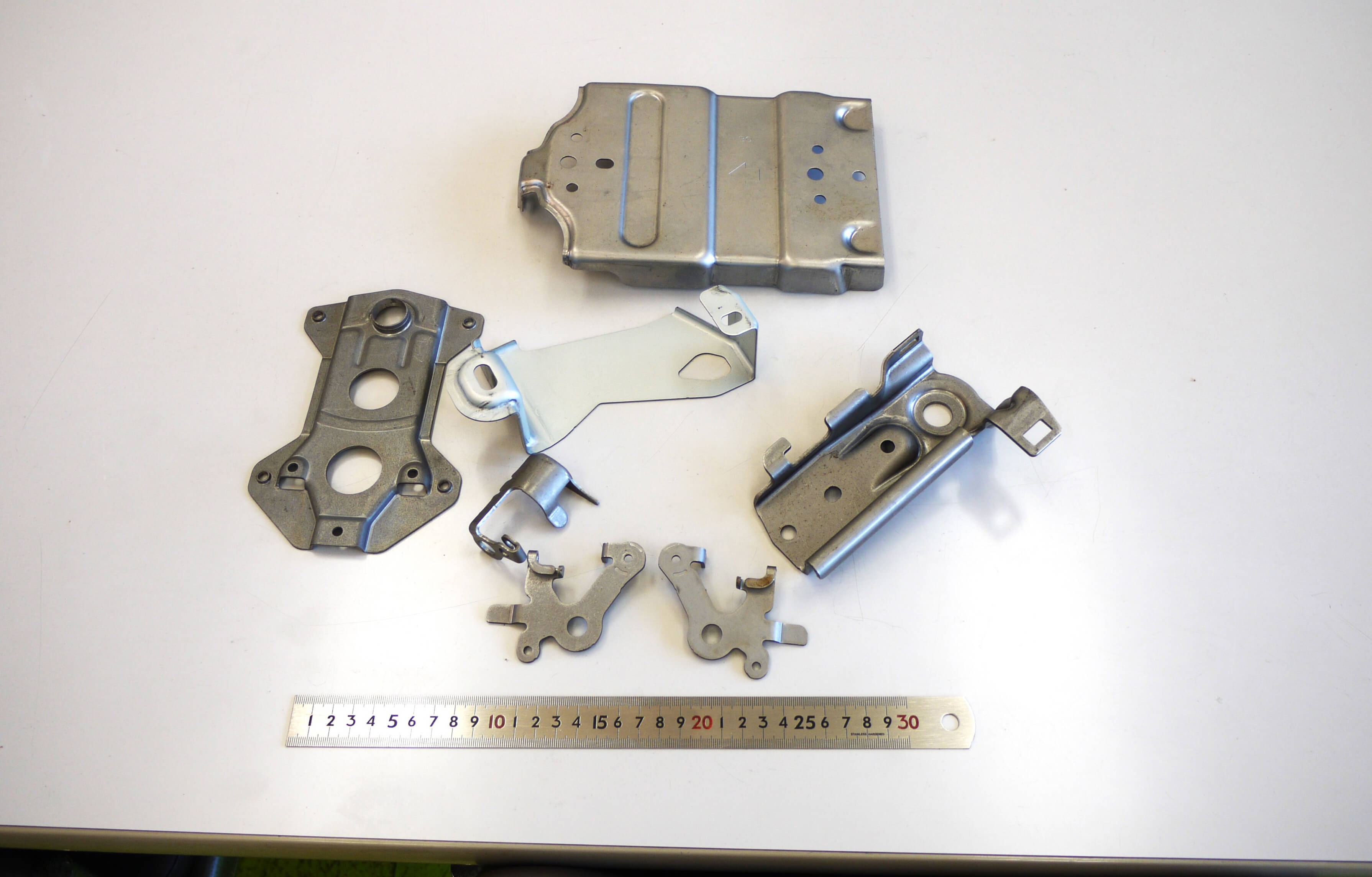 自動車関連部品